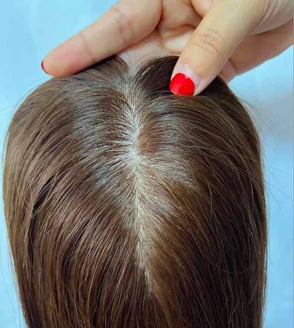 Topper Rambut untuk Wanita Kutikula Selaras Bentuk Persegi Panjang Warna Coklat Sedang Rambut Sutra Atas Rambut Manusia