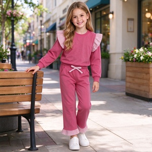 Ensemble décontracté en coton pour bébés filles, haut à manches longues à volants et pantalon à poches, imprimé pour l'automne et les fêtes, vente en gros, boutique, sans minimum de commande - Product Image 1