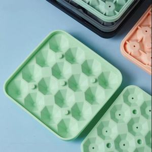 Moule à glaçons en silicone en forme de diamant pour usage domestique, 16 compartiments, qualité alimentaire - Product Image 5