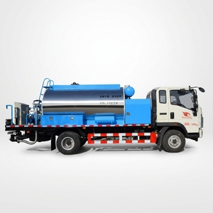 Distribuidor de <span class=keywords><strong>Asfalto</strong></span> HOWO de 6CBM para <span class=keywords><strong>Asfalto</strong></span> Emulsionado Modificado en Caliente - Product Image 1