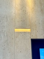 Panneaux muraux en pierre artificielle à texture travertin, revêtement décoratif flexible pour fonds intérieurs courbes