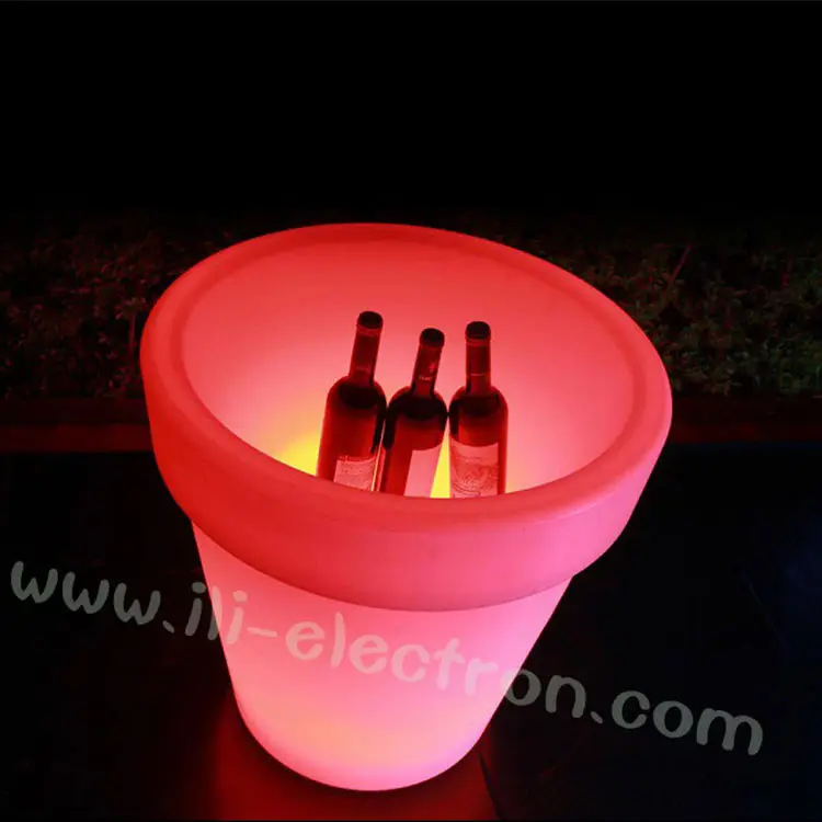 Colorful Lighting LED Plastic Flower Planter for Garden Decor