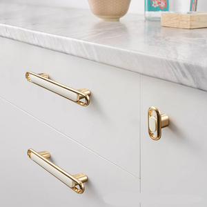 <span class=keywords><strong>Tirador</strong></span> de <span class=keywords><strong>armario</strong></span> <span class=keywords><strong>blanco</strong></span> dorado Tiradores de puerta simples modernos de aleación de zinc <span class=keywords><strong>Tirador</strong></span> oculto de cajón de gabinete de aluminio de lujo - Product Image 2