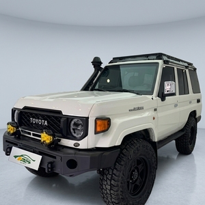 Véhicule d'<span class=keywords><strong>occasion</strong></span> LandCruiser Série <span class=keywords><strong>70</strong></span> 2025 2.8T Turbo Diesel Manuelle 4x4 Gauche R16 5 Places Import Parallèle - Product Image 1