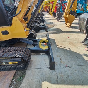 Mini pelleteuse CAT 306E2 d'occasion-pelleteuse compacte de 5.8 tonnes, originale du Japon, idéale pour l'aménagement paysager et les petites constructions - Product Image 4