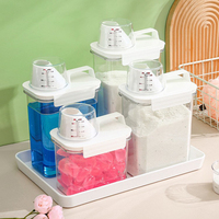 Distributeur de lessive, récipient transparent pour liquides avec gobelet doseur, adoucissant pour tissus, boîte de rangement en plastique pour produits nettoyants pour animaux de compagnie