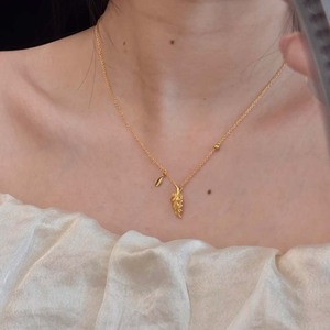 Golden Branches and Jade <b>Leaves</b> Necklace: Traditional Chinese style, electroplated gold <b>leaves</b>, modern Chinese <b>light</b> luxury - Product Image 3