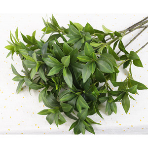 ต้นไม้ประดิษฐ์พีเรียส จาโปนิกา ใบไม้เสมือนจริง ตกแต่งภายในบ้าน ห้องนั่งเล่น งานแต่งงาน - Product Image 2