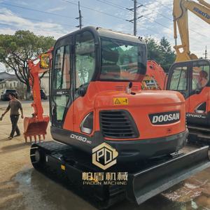 Mini-excavatrice sur chenilles Doosan DX60, équipement multifonctionnel d'<span class=keywords><strong>occasion</strong></span>, garantie 1 an, 6 tonnes, mini-excavatrice Doosan, excavatrices d'<span class=keywords><strong>occasion</strong></span> - Product Image 2