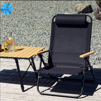 Ensemble table et chaises pliantes d'extérieur en alliage d'aluminium moderne et portable avec revêtement en poudre de bois pour villa, hôtel, école
