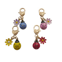Porte-clés en métal motif insecte floral mignon, pendentif coloré en émail coccinelle et marguerite, fermoir mousqueton cœur, breloque pour téléphone, clés et sac