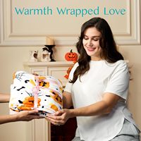 Couverture d'Halloween douce en peluche avec motifs toiles d'araignées, chauves-souris et citrouilles, en flanelle confortable pour fêtes, canapé, lit et salon