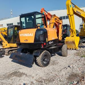 Excavadora Hidráulica de Orugas Hyundai R60W, 5.5 Toneladas, Cucharón de 0.6m, Motor Cummins, Bomba, PLC, 2022, 90% Nueva, 0-2000 Horas, para Uso Urbano - Product Image 1