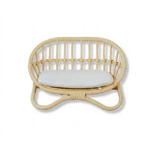 Silla Infantil de Ratán NHAT MINH, Forma Ovalada, Respaldo de Listones, Asiento Infantil Portátil, Diseño Rústico, Cojín de Espuma para Bebés y Niños - Product Image 1
