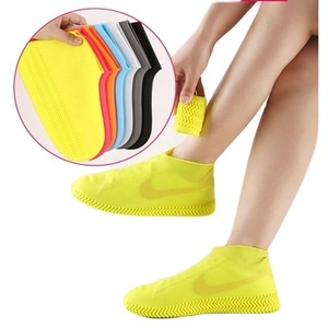 Couvre-chaussures imperméables pour hommes et femmes Couvre-bottes <span class=keywords><strong>de</strong></span> <span class=keywords><strong>pluie</strong></span> épaissis et antidérapants Résistant à l'usure Conception extérieure imperméable Vente en gros - Product Image 2