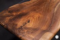 Table à manger en bois massif de Californie moderne, design contemporain, durable et convertible pour la maison, le bureau ou la villa