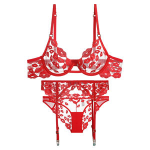 Nouvel ensemble de lingerie sexy rouge brodé en dentelle avec anneau en acier pour femme, string respirant et porte-jarretelles - Product Image 4