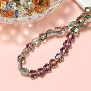 Perles de verre facettées en forme de fleur, petites perles pour loisirs créatifs, haute transparence, exclusivité transfrontalière - Product Image 3