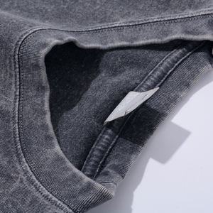 เสื้อยืด YQ คุณภาพสูง สีดำล้วน ล้างสีแบบแอซิด สไตล์เรโทร ผ้าคอตตอนหนา แบบบาติก วินเทจ สำหรับผู้ชาย - Product Image 6