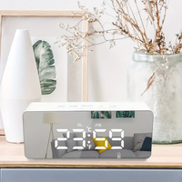 Meilleur prix Horloge miroir LED Grand écran numérique Horloges de table intelligentes Réveil électronique pour étudiants Heure Date Température