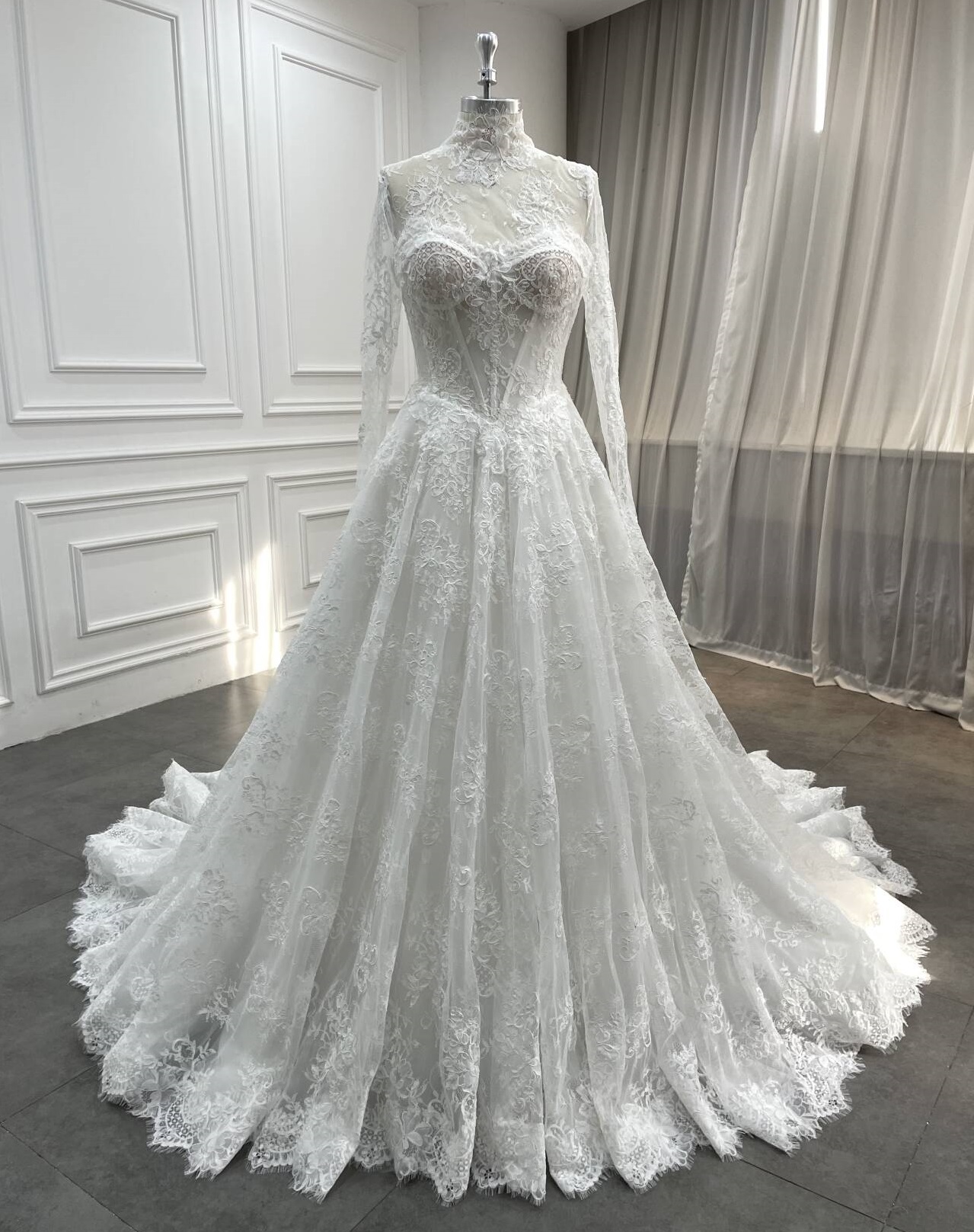 knee length dresses for ladies Leaf Appliqué A-Line Wedding Dress with Long Sleeves – VW2598 – Viniodress main image 0