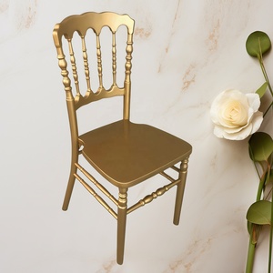 Chaise Napoléon dorée pour mariage - Product Image 4