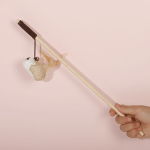 Vente en gros Jouets pour <span class=keywords><strong>chat</strong></span> Plume naturelle Corde haute élasticité Bâton en bois avec cloches Jouets interactifs pour chats d'intérieur - Product Image 5