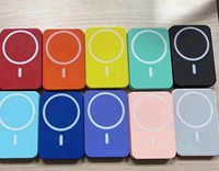 Banque d'alimentation sans fil magnétique pour iPhone 10000mAh Chargeur portable avec aimant puissant PD 22.5W Charge rapide Logo OEM personnalisé