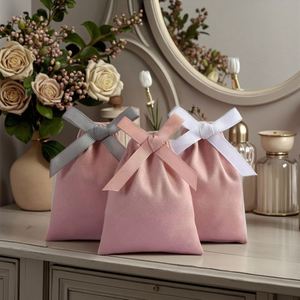 Wholesale Eco-Friendly Durable Personal Drawstring for Velvet Pouches for Necklace Jewelry Accessories Small Gift Bag - Product Image 1