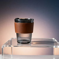 Gobelet en verre côtelé avec manchon en cuir, tasse à café réutilisable avec couvercle et paille en verre pour café glacé, thé, jus, maison, bureau, voyage