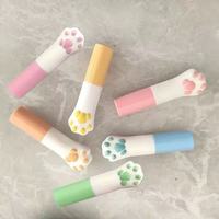 Stick à lèvres en plastique imprimé à l'écran de couleur rose en forme de griffe de chat mignon 4g avec applicateur pour la vente en gros