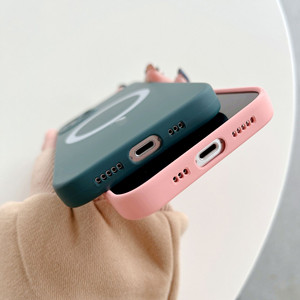 Custodia per telefono con ricarica Wireless in <span class=keywords><strong>Silicone</strong></span> morbido e liquido Tpu per <span class=keywords><strong>iPhone</strong></span> 15 14 <span class=keywords><strong>13</strong></span> 12 11 Pro MAX <span class=keywords><strong>Mini</strong></span> Plus <span class=keywords><strong>Cover</strong></span> - Product Image 6