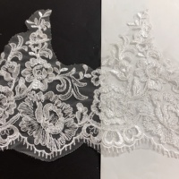 Belle garniture de dentelle de bordure de broderie de fleur ivoire pour la robe de mariée LT2487B