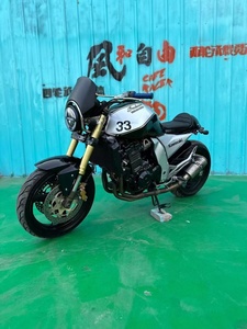 Kawasakia Z1000 <span class=keywords><strong>Cafe</strong></span> <span class=keywords><strong>Racer</strong></span> <span class=keywords><strong>1000cc</strong></span> Moteur à quatre cylindres en ligne Refroidi par eau EFI Moto Naked Master Built Rétro Vintage - Product Image 1