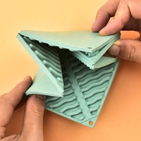 Vente en gros de vaisselle en silicone, sous-verre carré pliable isolant thermique, napperon en silicone pour table à manger