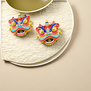 Chinese Lion Dance Alloy Pendant 4.1x4.3cm Matte Gold Electroplated Car Gift Accessory - Product Image 3