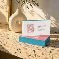 Cartes personnalisées imprimées avec bords peints et logo géométrique pour directeurs de studio et créateurs – Lots en gros