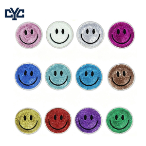 Toppe Ricamate con <span class=keywords><strong>Faccine</strong></span> Sorridenti in Paillettes Scintillanti, Colori Assortiti, Formato Piccolo, Vendita all'Ingrosso - Product Image 4