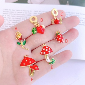 Collier à breloques champignon <span class=keywords><strong>Namel</strong></span> Collier de perles de tempérament Collier à pendentif champignon rouge mignon Cadeaux pour femmes - Product Image 2