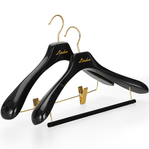 Cintres en <span class=keywords><strong>bois</strong></span> brillant <span class=keywords><strong>de</strong></span> luxe LINDON avec pinces en métal doré, cintre <span class=keywords><strong>de</strong></span> boutique <span class=keywords><strong>de</strong></span> mode, hôtel, <span class=keywords><strong>pour</strong></span> vêtements <span class=keywords><strong>de</strong></span> cérémonie haut <span class=keywords><strong>de</strong></span> gamme - Product Image 6