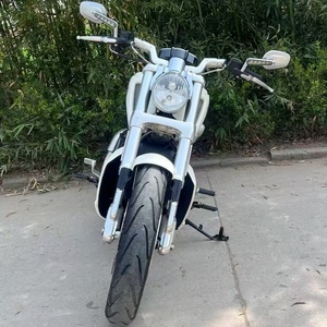 Harley-Davidson V-Rod Muscle VRSCF 1250cc, moto cruiser d'<span class=keywords><strong>occasion</strong></span>, moteur V-Twin américain d'origine, état parfait, à vendre - Product Image 5