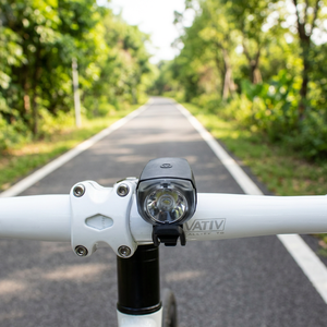 Lampe avant de vélo en silicone, rechargeable par USB, certifiée ANSI, LED blanche 150LM avec indicateur de batterie faible SFL477 - Product Image 3