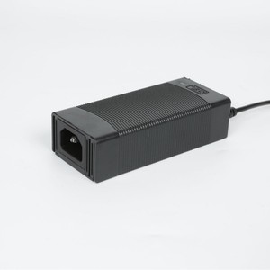 Adaptador de corriente de 24V y 2,5a, salida CC para Robot aspirador, protección contra sobretensión, Material ABS, 113x50x29,8 MM, enchufable - Product Image 1