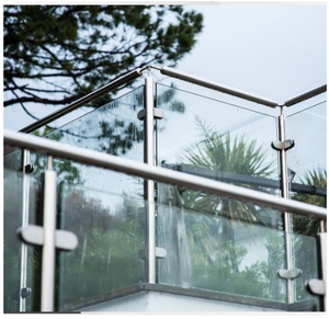 Système de <span class=keywords><strong>balustrade</strong></span> en verre moderne Terrasse Pont Balcon Zone de piscine <span class=keywords><strong>INOX</strong></span> 304 Acier inoxydable Résistant aux intempéries Colonne carrée à pince - Product Image 1