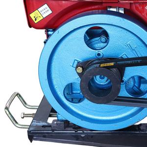 Tracteur agricole robuste avec moteur diesel 8HP et châssis 101, équipé d'une motoculteur rotatif - Product Image 3