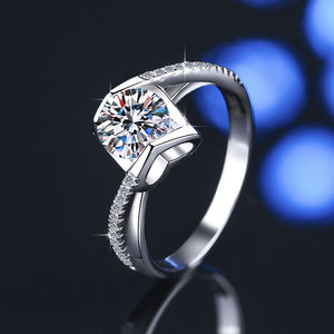 Fine Jewel Party Gift Angel <span class=keywords><strong>Kiss</strong></span> Gemstone Jewelry S925 sterling silver GRA <span class=keywords><strong>2</strong></span> carat Diamond VVs1 Moissanite ring - Product Image 2