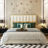 Ensemble de meubles de chambre à coucher en bois moderne, cadre de lit en cuir et tissu velours, lit king-size, lit de luxe avec cadre plaqué or, tête de lit