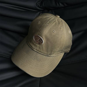 Chapeau en détresse de style industriel Casquette de baseball vintage délavée Grand <span class=keywords><strong>bandeau</strong></span> pour hommes et femmes avec bord effiloché et oreillette - Product Image 2