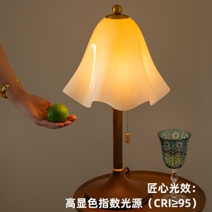 Lampe de chevet de style vintage français, source de lumière LED, base d'ampoule E27, commande par interrupteur, pour la décoration de la chambre à coucher - Product Image 2