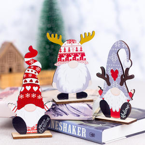 Vente en gros de décorations de Noël en bois YIJIA, bonnets en forme de flocon de neige, gnomes Rudolph, <span class=keywords><strong>rennes</strong></span>, poupées, décorations de Noël pour la maison - Product Image 1